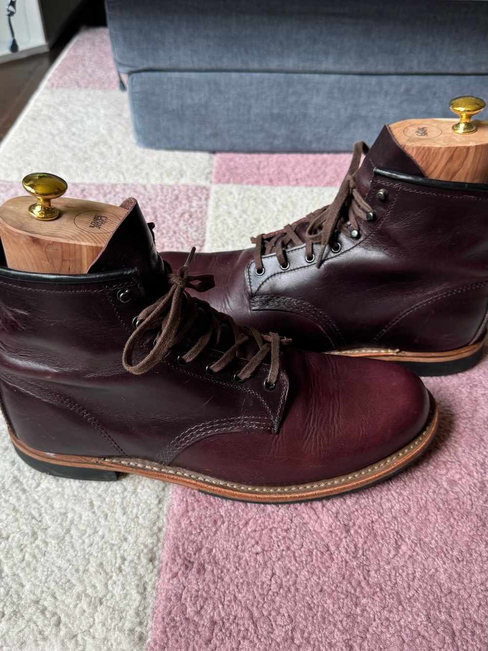 Men's Red Wing Heritage 6-inch boot in Black Cherry Excalibur Leather - Picture 2 of 8